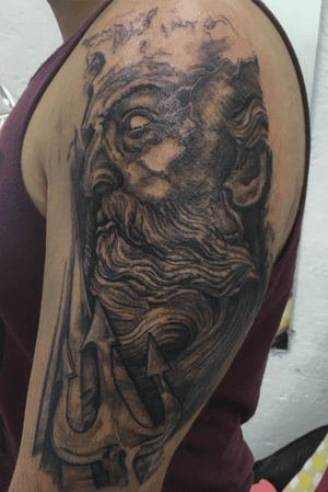 Poseidon tattoo hecho por Fernando Guazzetti