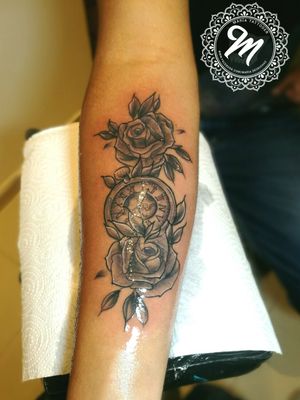 #clocktattoo #rose #tattoogirl 