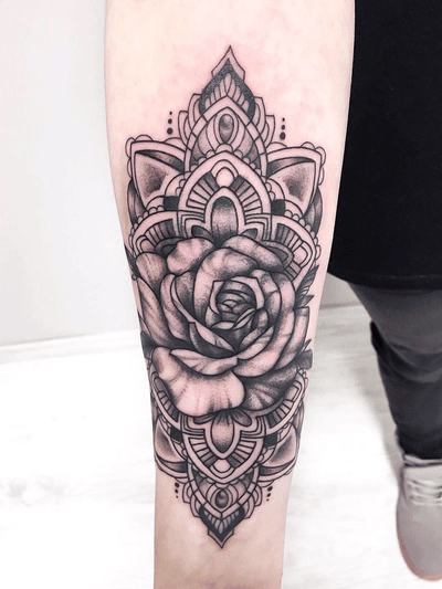 XPOSE TATTOOS JAIPUR on X: The rose mandala design symbolizes love,  passion and sensuality, in keeping with the rose flower. However, rose  patterns are also a symbol of balance, devotion, faith, honor