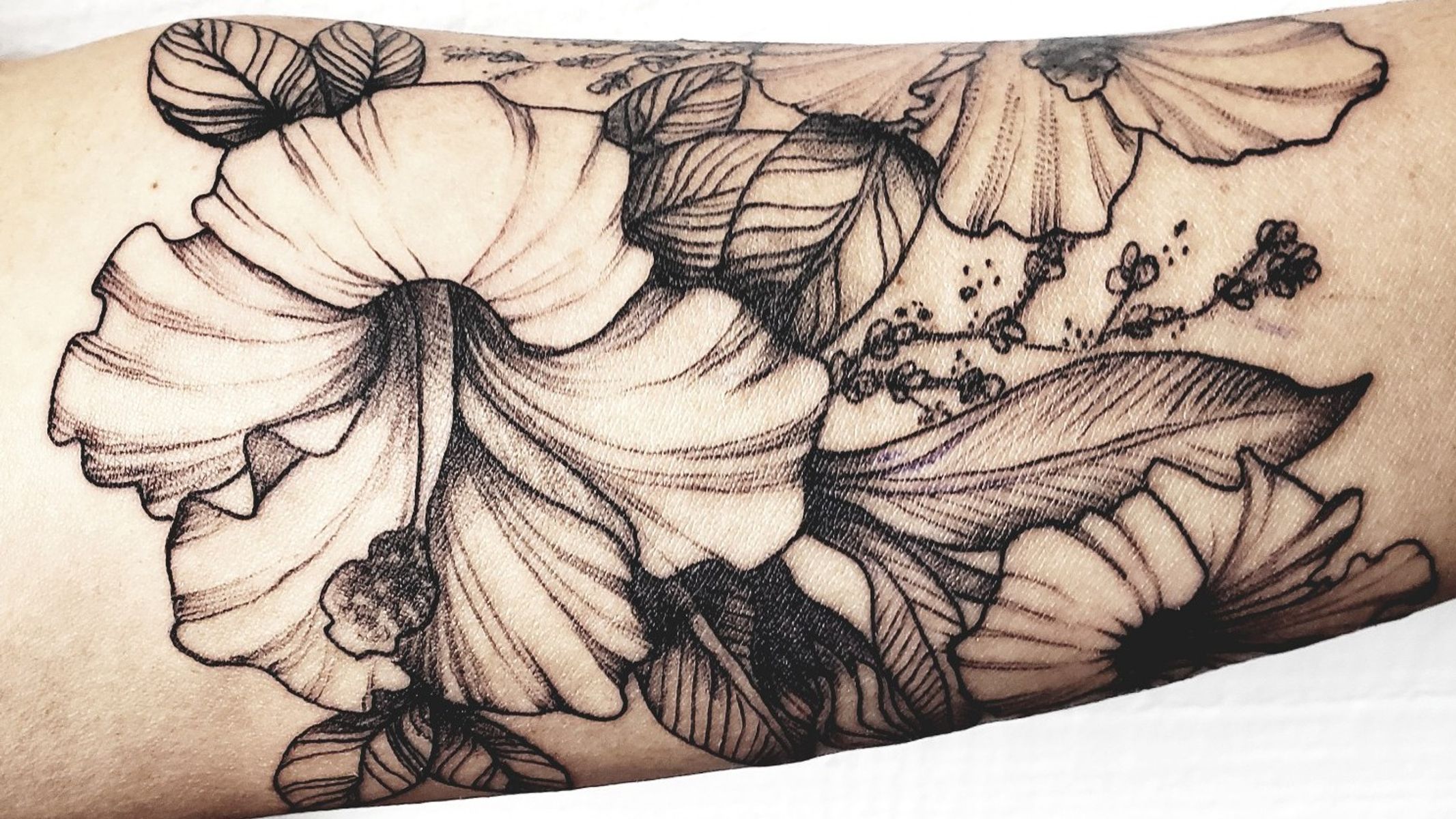 Tattoo uploaded by Ipolani Bovee • Fineline modern floral • Tattoodo