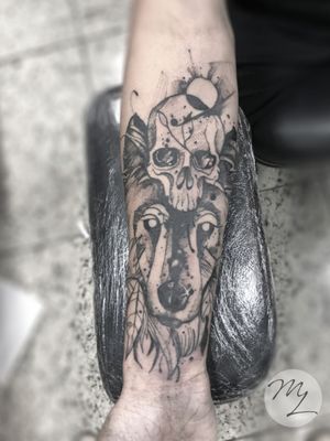 Wolf and skull cover-up. Thanks to João for the opportunity and trustes. Check out more of my work on links below:Instagram/Facebook- @matheuslanskyWhatsapp- 053.803.6216#tattoos #tattoo #tattoo2us #wolf #wolftattoo  #blackwork#smalltattoo #telaviv #israel #israeltattoo #tattoo  #ink #mattlansky