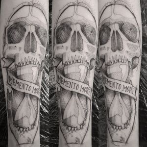 #tattoo #tatouage #davyleboucher #manticoretattoostudio #toulouse #tuelamort #skull #graphictattoo #sketchstyle #blacktattoo #blackink #darkart #darkartists #blacktattoo #blackwork 