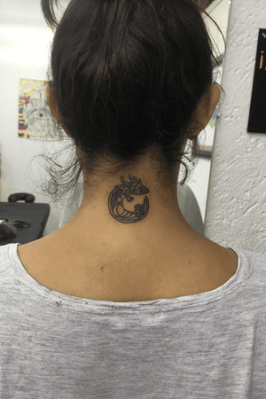 Axolote tattoo, un poco de geometria para dar forma a un animalito muy folclorico en Mexico. 