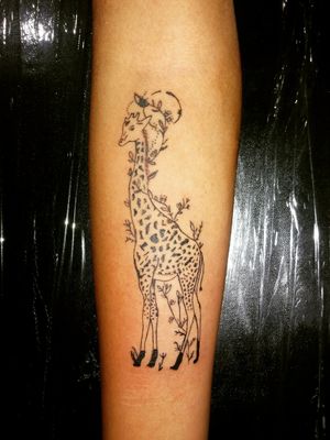 Giraffe Tattoo in Juliaca