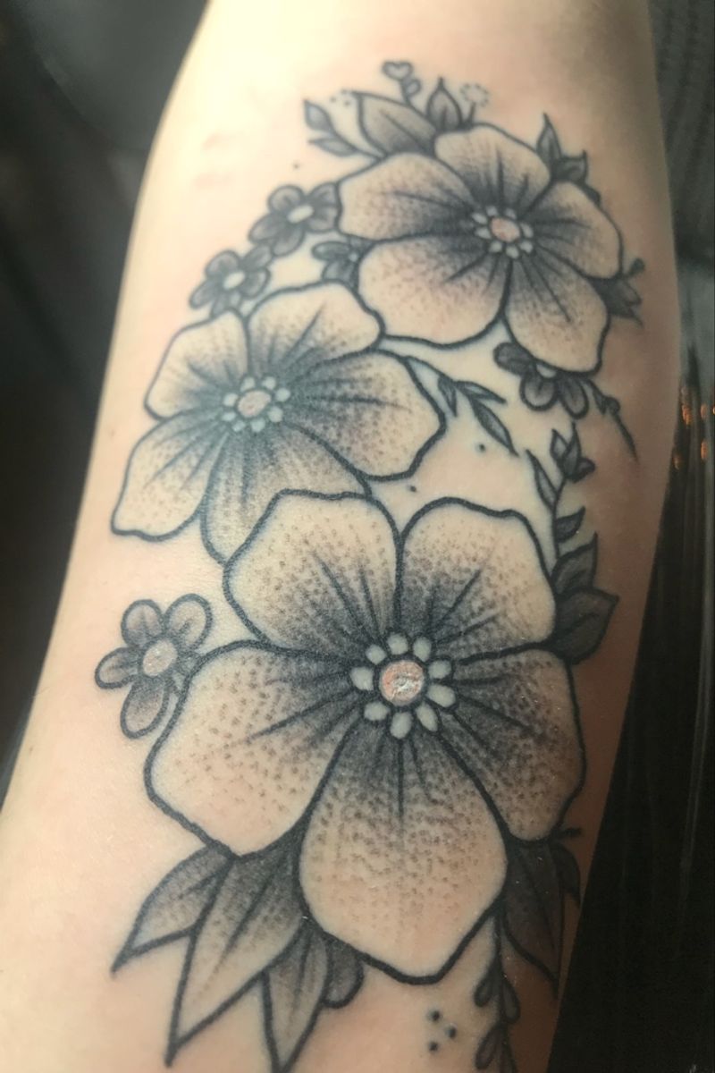 Tattoo uploaded by Franczeska Dolby • Some whip shaded flowers from ...