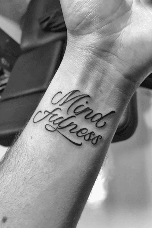 Mind fulness! #lettering #letteringtattoo #letras #letteringtattoos #calligraphy #handmade #customtattoo #sorrymom #tatted #tattooartist #tattooartists