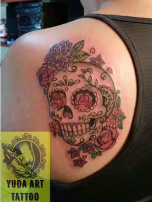 Tattoo Candy Skull #yudaart #eternalink #momsink #tattooskull #colorfullink #guatemalatattoo. 