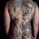 Tattoo by Valerie Vargas #ValerieVargas #tattoodoambassador #blackandgrey #traditional #japanese #lady #pinup# hawaii #ocean #palmtree #sun #sky #clouds #backpiece