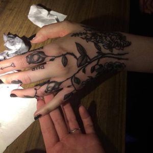 hand tattoos 
