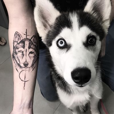 Tattoo by Renan Sampaio #RenanSampaio #toptattoosof2018 #toptattoos #2018 #bestof2018 #dog #petportrait #portrait #animal #cute #blackwork #illustrative #moon