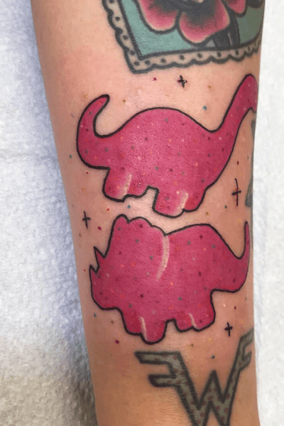 Cute little Dino circus cookies! #tattoo #tatt #dallas #girly #dinosaur #pink #sparkle 