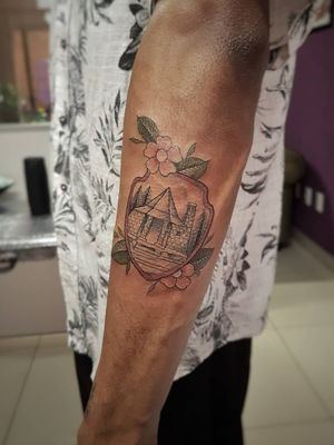 Chapéu Seletor e a Cabana do Hagrid, na segunda etapa do projeto do nosso amigo @_sousa_tattoo! 😍✍️🎩 Faça já seu orçamento! (62) 9 9326.8279 #tattoo #ink #blackwork #tattoolife #Tatuadouro #love #inkedgirls #Tatouage #eletricink #igtattoo #fineline #draw #tattooing #tattoo2me #tattooart #instatattoo #tatuajes #blackink #harrypotter #potterhead #harrypottertattoo #oldschool #flashtattoo #potterheadtattoo #hagrid