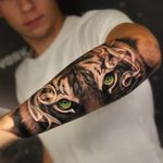 Tattoo by Orlando Pineda #OrlandoPineda #toptattoosof2018 #toptattoos #2018 #bestof2018 #tiger #snowtiger #realism #realistic #hyperrealism #nature #junglecat #cat #smoke