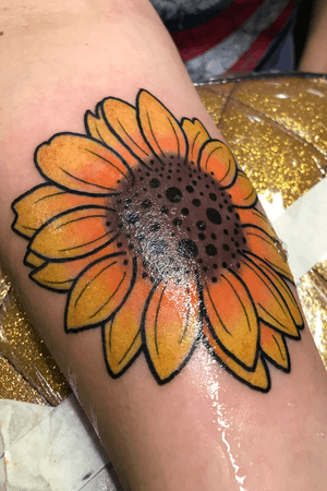 Custom Sunflower! #color #colortattoo 