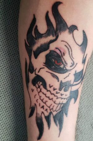 This skull is the first tattoo what I made in my life, love it <3