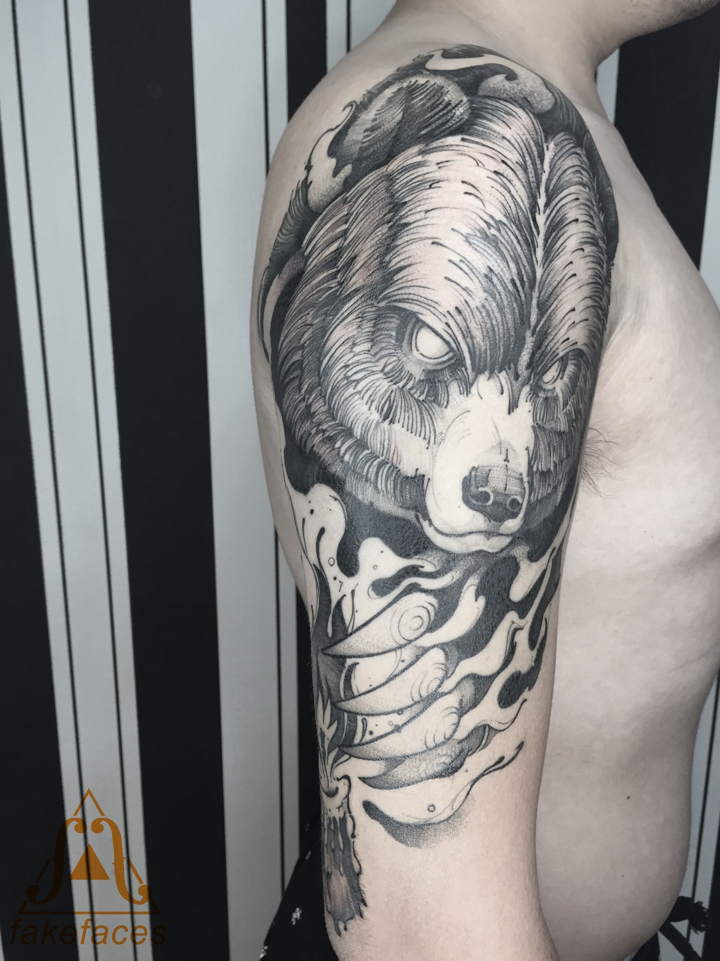 12 Bear Shoulder Tattoo Designs and Ideas  Bear tattoos Geometric bear  tattoo Bear tattoo designs
