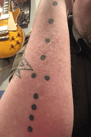 Guitar inlays along my forearm. Awesome tattoo, horrible experience. Won’t be tagging the shop. #guitar #inlays #simple #music 