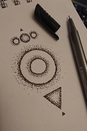 Trying some dotwork 