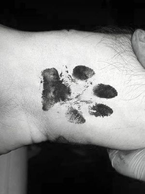 #dogtattoo #dogsteps