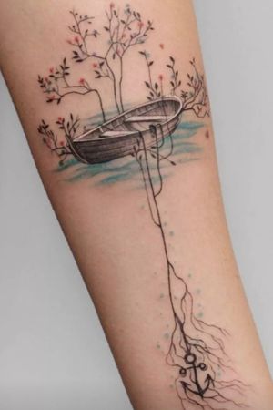 #DeborahGenchi #boat #water #plants #achor #roots tattoo artist is Deborah Genchi