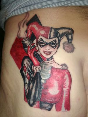 Harley Quinn! Cover up!
