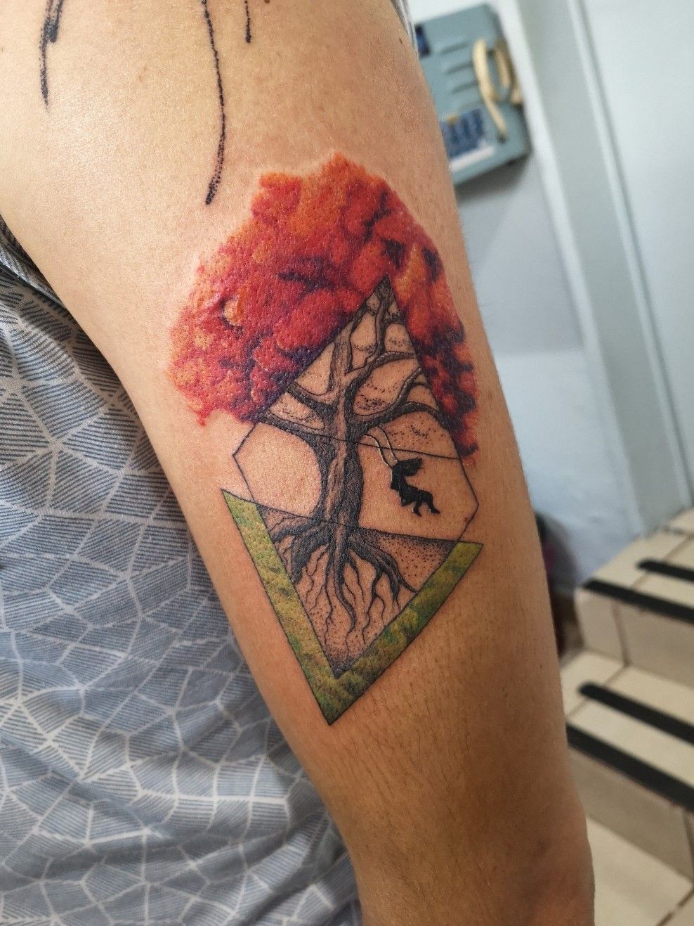 Tattoo uploaded by RedZombie tattoos • Radiografía de un árbol . . . .  #redzombietattoos #inkforthelivingdead #colortattoo #colorink #eternalink  #color #armtattoo #arm #tattoo #tatuajes #tattoolife #tattoolover  #tattoostudio #ink #inked #treetattoo ...