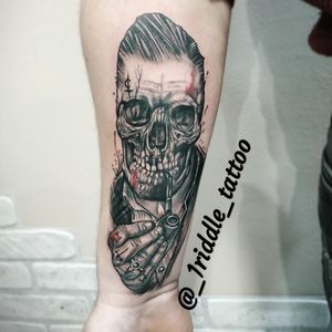 Tattoo skullBlack and greyVipsheidingSmoking