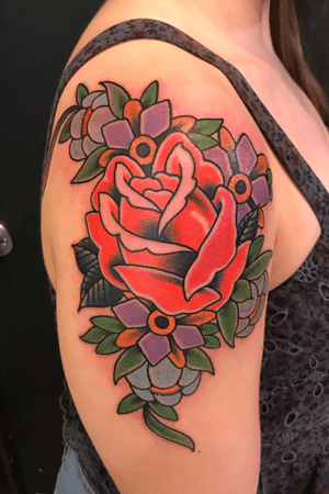 Really fun one on a great client #rosetattoo #floraltattoo #flowertattoo #traditionaltattoo 