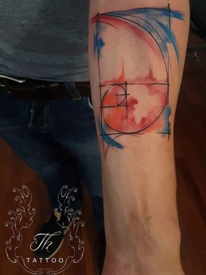 Fibonacci tattoo watercolor / Tatuaj watercolor #thtattoo #fibonacci #watercolortattoo #tattoo #tattooideea #tattoooftheday #tatuaje #tatuajebucuresti #salontatuajebucuresti #tatuajewatercolor www.tatuajbucuresti.ro