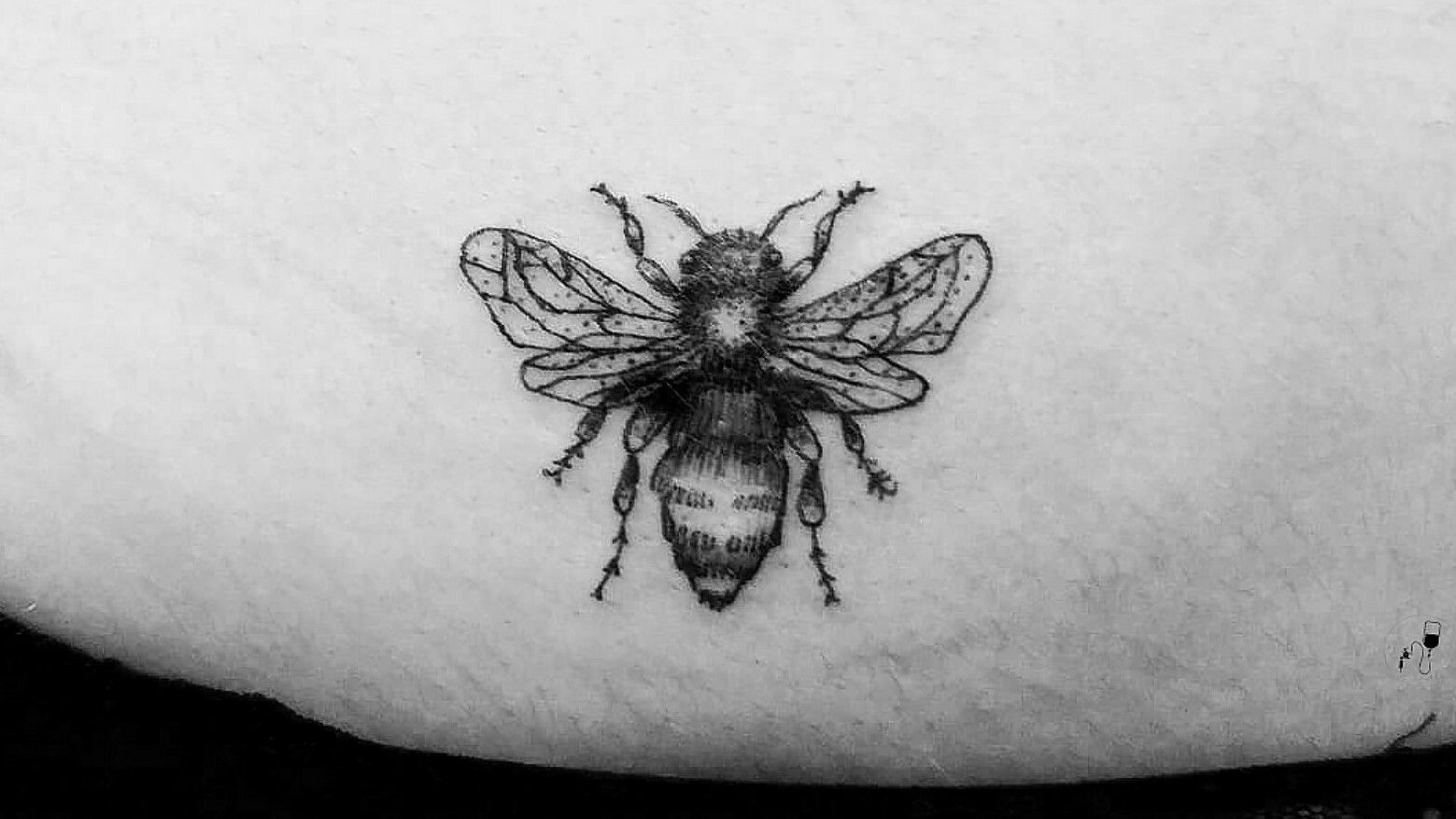 The Queen Bee Tattoo Parlour  Check out this fine line bee by  travishclark        mariettatattoo tattoo tattoos  beetattoo finelinetattoo queenbee mariettaga kennesawstateuniversity  eastcobb kennesawmountain gatattooers 