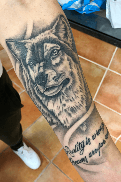 #wolf #tattoo #script #animaltattoo 