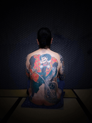 All by hand. Urabe No Suetake from Raikou Shitennou 総手彫り 頼光四天王 卜部季武 ・ appointment via e-mail kensho@japantattoo.net ・ ・ ・ ・ #allbyhand #tebori #handpoke #horimono #irezumi #japantattoo #japanesetattoo #japaneseirezumi #wabori #traditionaltattoo #ink #inked #tattoo #tattoos #tattooed #tattoolife #tattooideas #tattooartist #tattooing #tattooart #tattootime #tattooedguys #tattoostyle #backpiecetattoo #irezumicollective #tattooculture #tatuaje #手彫り #刺青 #タトゥー