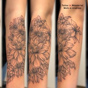 fine line flowers tattoo