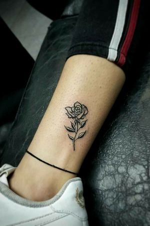 #rosetattoo #RoseTattoos #rose #femininetattoo #tattoofeminina #girltattoo #TattooGirl #tattooartistmagazine #tattooart #tattooartist #tattoo #tatoo #tato #tatu #tatuaje #tatuagem 
