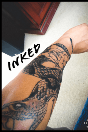 One more sitting then its done. #snaketattoo #firsttattoo #inkedup #freshink #tattoo2me 