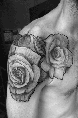Half haled, half fresh, realistic, back and grey, fine line, roses on shoulder
