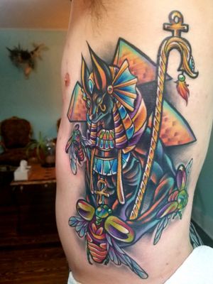 Costume anubis on the ribs