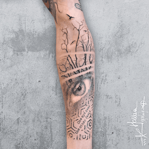 Life is all about positivity and making the best out of your journey, Dominik has lost his eye in an accident , he appreciated life more and decided to make a backup plan! “One eye sees, the other feels” ❤️❤️ thank you Dominik for the trust and coming from Germany specially for the tattoo 🙏🏽🙏🏽🙏🏽 #eyetattoo #graphictattoo #treetTattoo #amsterdamtattoo #familytattoo #hossam_hysteria #tattoohysteriaamsterdam