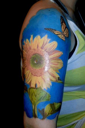 #sunflower #sunflowers #sunflowertattoo #flowers #flowertattoo 