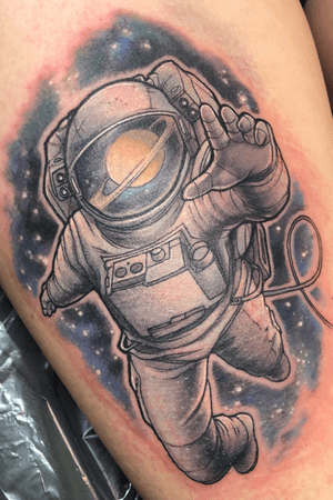 Astroman #spacetattoo #astronaut #color #cosmonaut 
