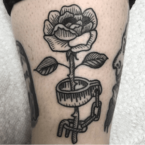 Rose and chains by Kyle! #philadelphia #rose #chain #black #fineline #boldwillhold 