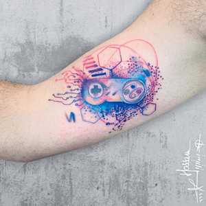 Forever gamer ❤️Nintendo controllerThank you very much Guy for the trust with your first tattoo#nintendotattoo #nintendotattoos #gamingtattoo #gamertattoo #gamertattoos #watercolortattoo #graphictattoo #tattoohysteriaamsterdam #amsterdamtattoo #amsterdamtattooshop #hossam_hysteria #hysteriatattooamsterdam #hysteriatattoostudio