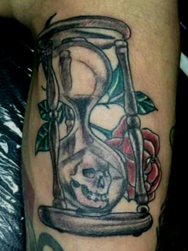 Tattoo reloj 2024 de arena