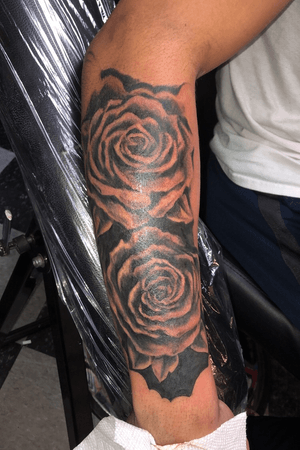 Start of sleeve, roses 