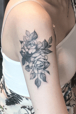  Cover up @tattooing_nature #tattooingnature #tattooistjayeon #korea #koreatattoo #flower #cat #geomatic #fineneedle #seoul #hongdae #iteawon #nature #flowertattoo 