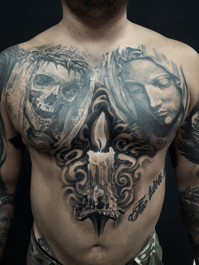 #skull #candle #religious #portrait #realism #blackandgrey #madmamont #chest 