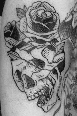 Self drawn skull + roses