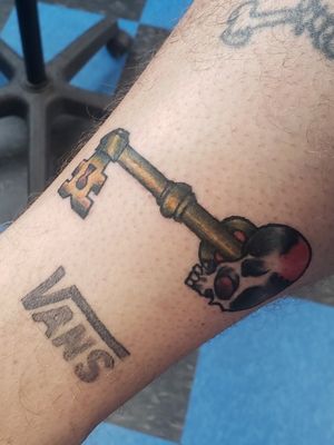 Little skeleton key I did on myself to test my new machine out :)