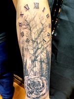 A tribute to the pnw and where he now calls home. #timelesstattoos #clocktattoo #pnw #foresttattoo #trees #evergreens #treeoflife #timesup #forearmtattoo 