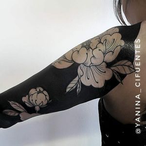 Tatuaje realizado por nuestra artista: @yanina_cifuentes Estilo: BlackWork / DotWork Si te queres tatuar con ella, envía WhatsApp al +54 9 11 2846-9044 o mensaje privado.